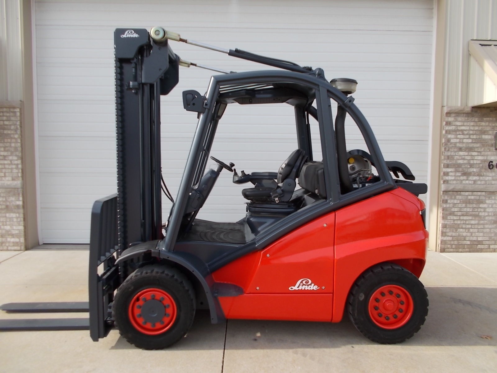 Xe nâng dầu Linde H45T - Ảnh 5